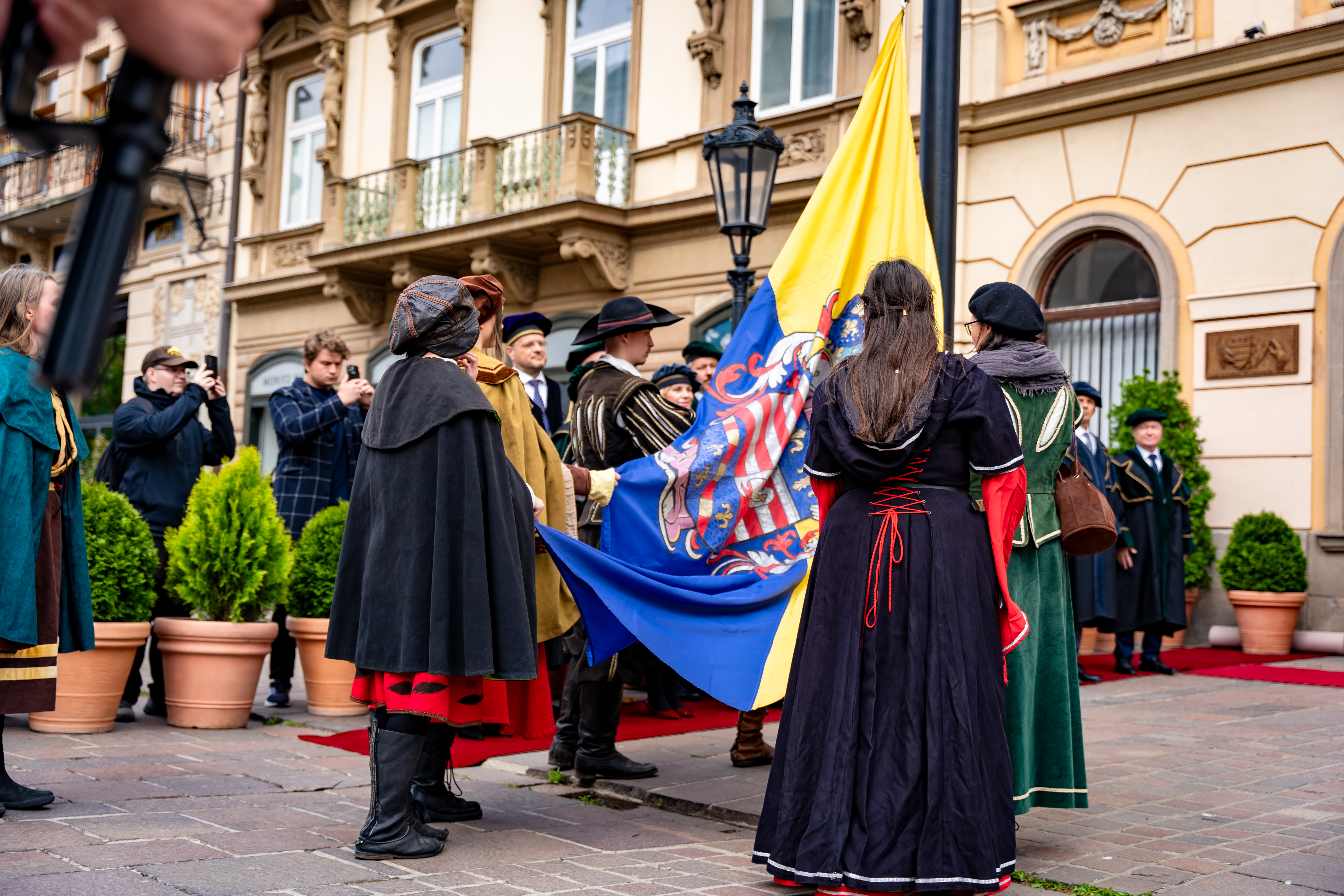 Slavnostny sprievod rytierov Hlavnou ulicou-58